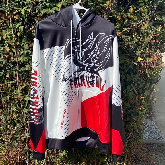 Calling All Anime Fans - Never Worn Fairytale Hoodie Size L - Picture 1 of 3